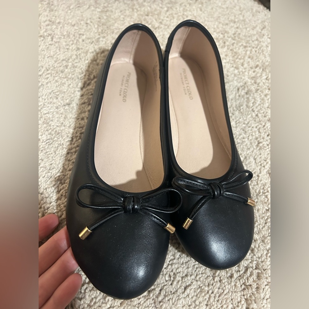 Elegant Black Leather Flats with Bow